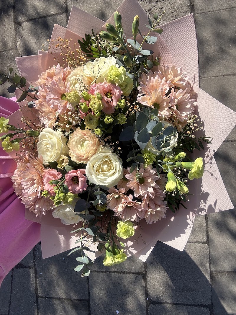 DOROTKA flowers / kwiaciarnia Nr 4