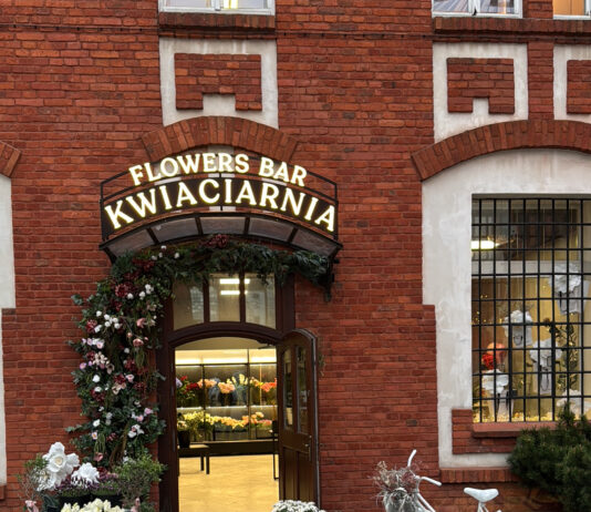 Flowers Bar – Flowers & Kwiaciarnia