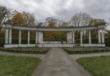 Park im. ks. Józefa Poniatowskiego