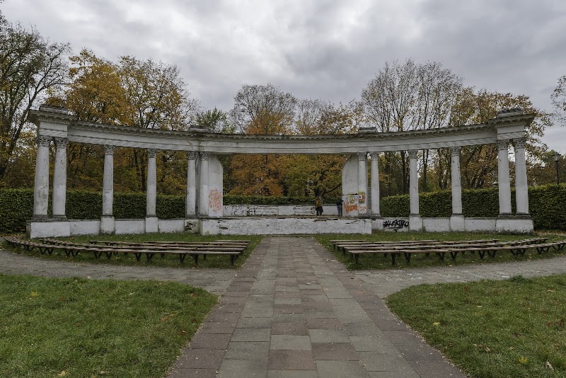 Park im. ks. Józefa Poniatowskiego